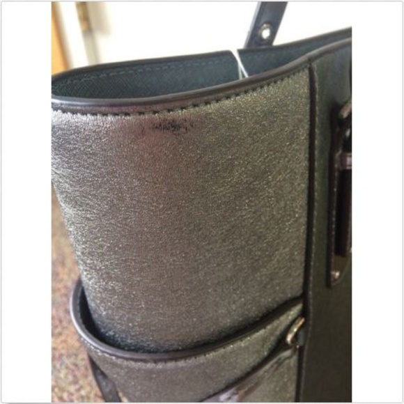 MICHAEL KORS VOYAGER EAST WEST TOTE + WALLET - Picture 6 of 8